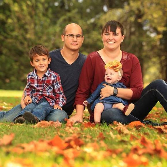 Meet your Posher, Tara - Picture 1 of 1